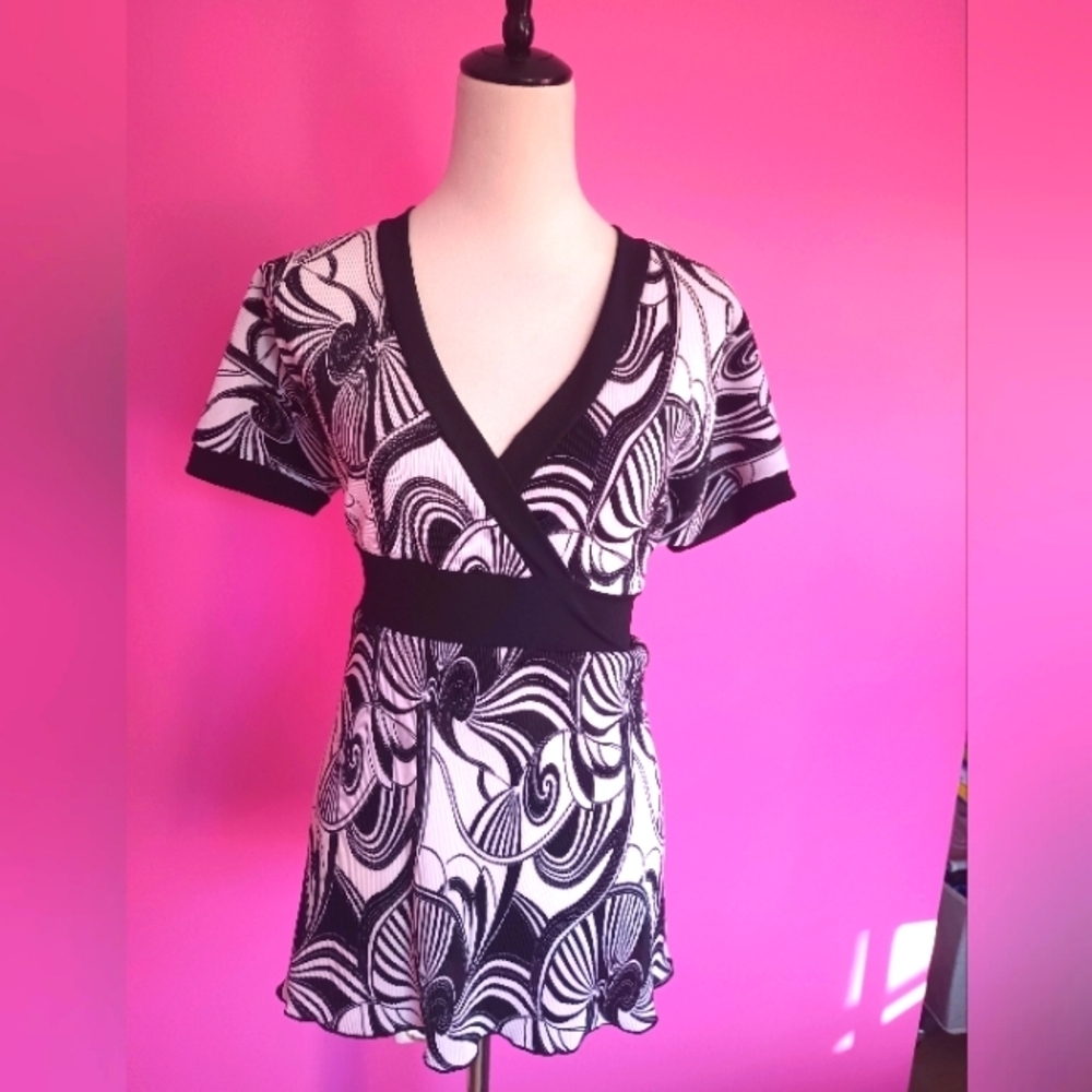 y2k Era Vision Apparel Ladies Black & White Stretch V-neck Blouse (Size Large) - Picture 3 of 7